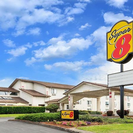 Super 8 By Wyndham Salem Hotel Екстериор снимка